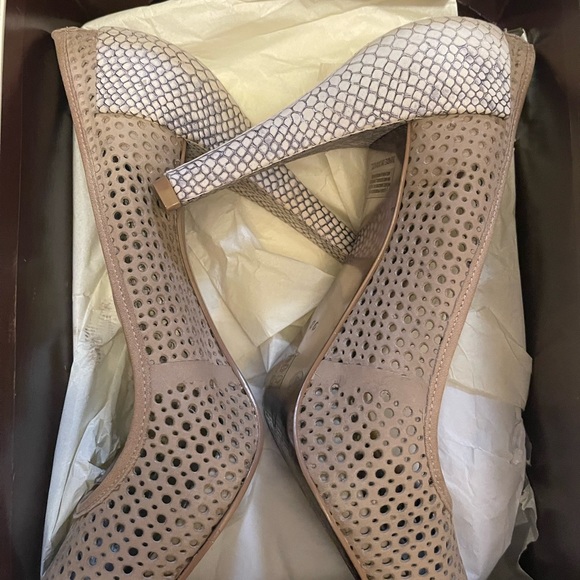 Bcbg pumps - Picture 7 of 7